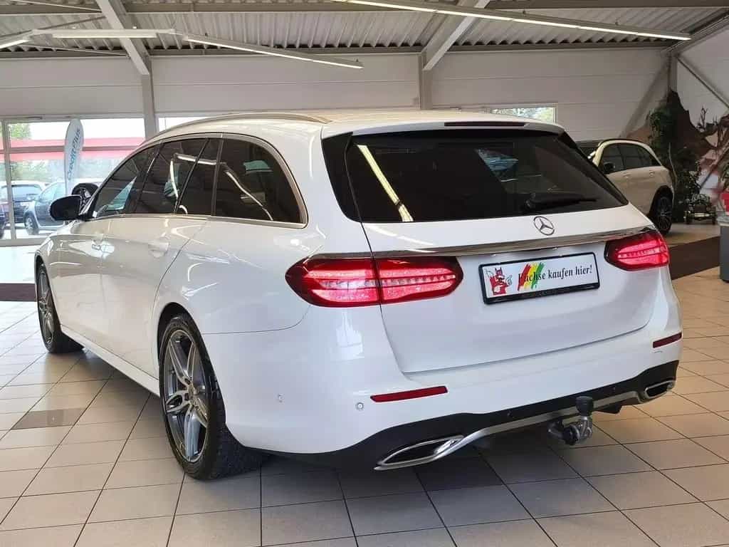 Mercedes-Benz E-Class 300d T AMG Line/Navi/S-Dach/Spur/DAB/Ahk 06/2020-photo-4