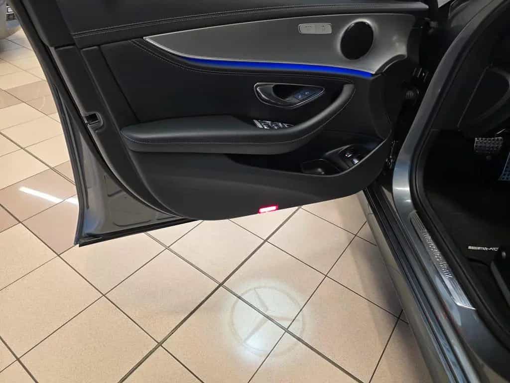 Mercedes-Benz E-Class 300 T Automatik AMG Line/20"Alu/Ahk 06/2020-photo-14
