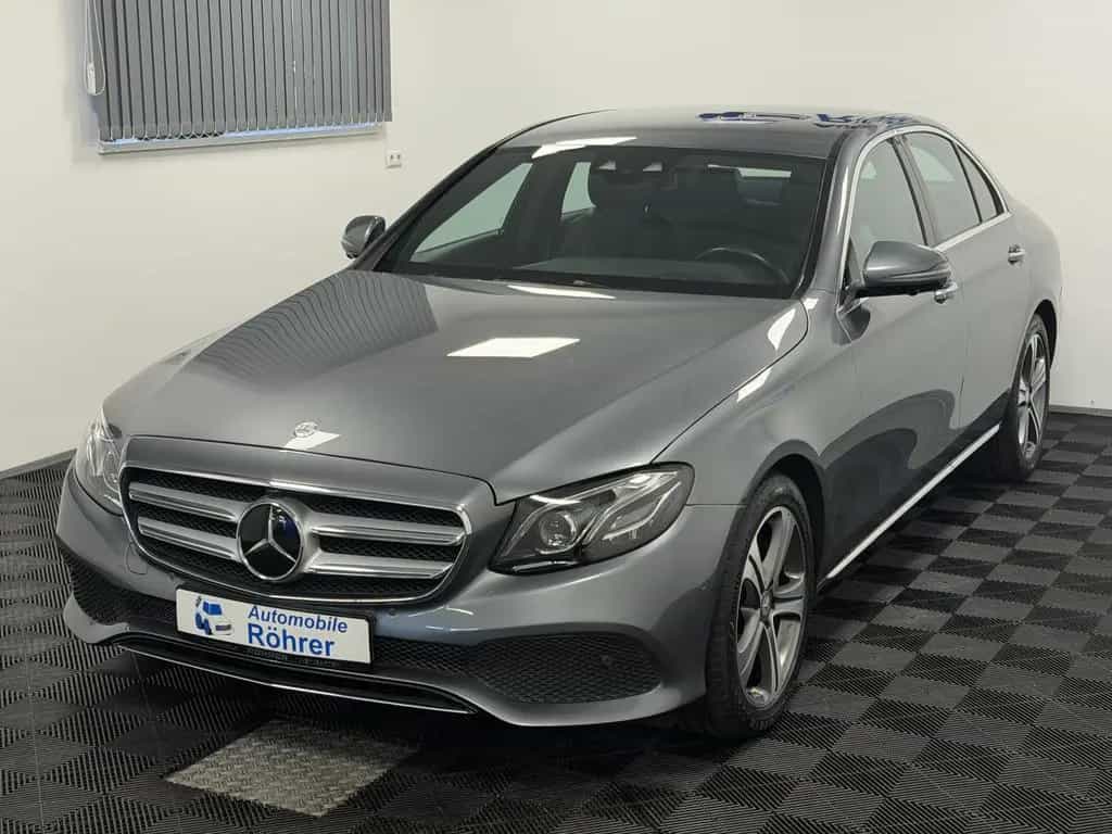 Mercedes-Benz E-Class 350 d Wide MB-LED 360G HUD Standheiz. Distr.+ 07/2016-photo-1