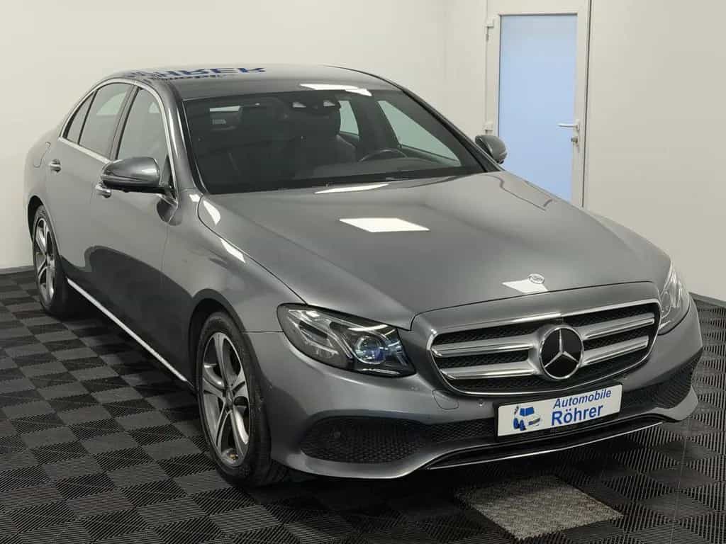 Mercedes-Benz E-Class 350 d Wide MB-LED 360G HUD Standheiz. Distr.+ 07/2016-photo-3
