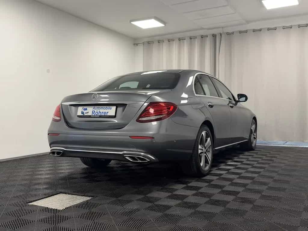 Mercedes-Benz E-Class 350 d Wide MB-LED 360G HUD Standheiz. Distr.+ 07/2016-photo-35