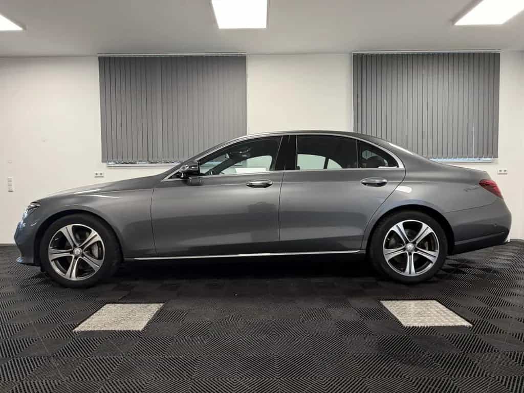 Mercedes-Benz E-Class 350 d Wide MB-LED 360G HUD Standheiz. Distr.+ 07/2016-photo-4