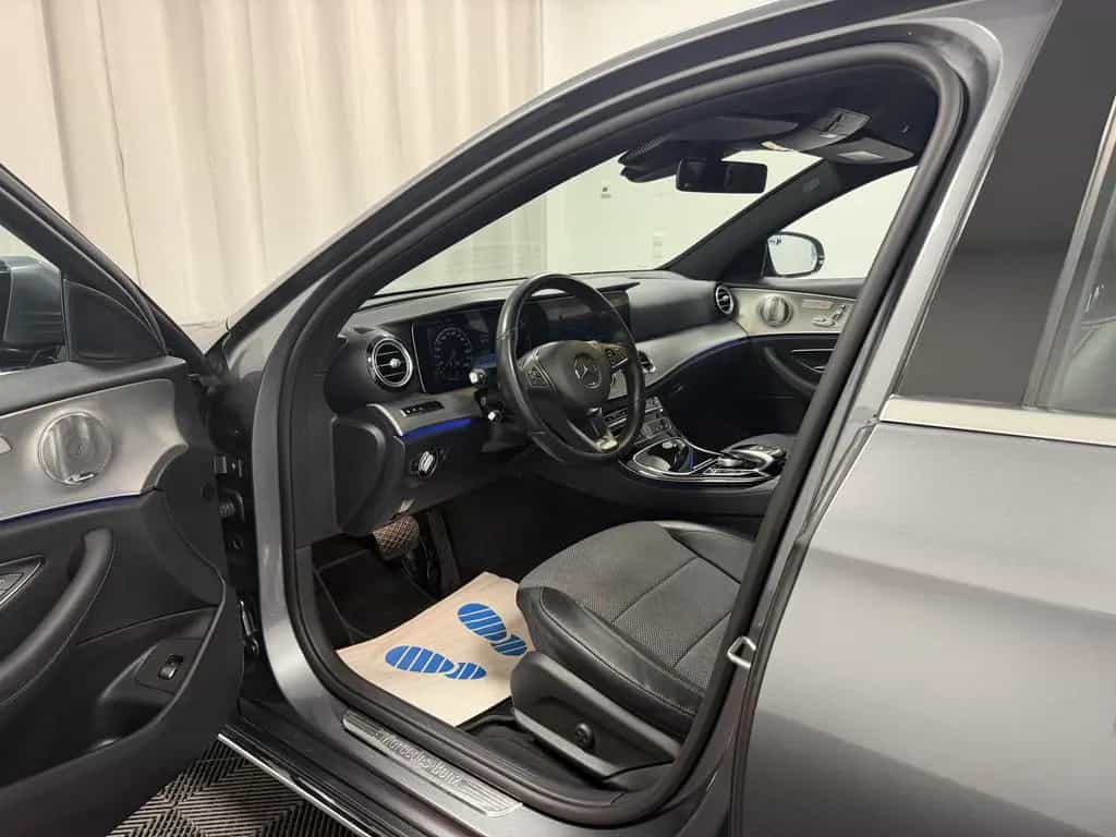 Mercedes-Benz E-Class 350 d Wide MB-LED 360G HUD Standheiz. Distr.+ 07/2016-photo-8