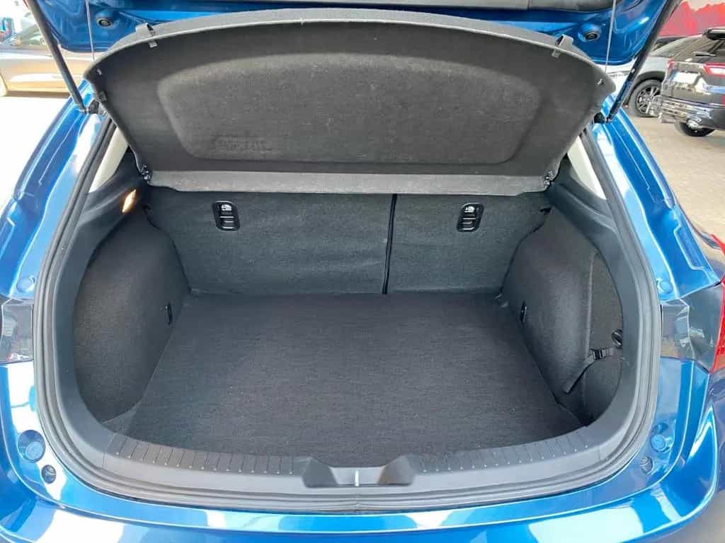 Mazda 3 Lim. Signature mit AHK, Navi, Kamera, Sitzhzng 11/2018-photo-10