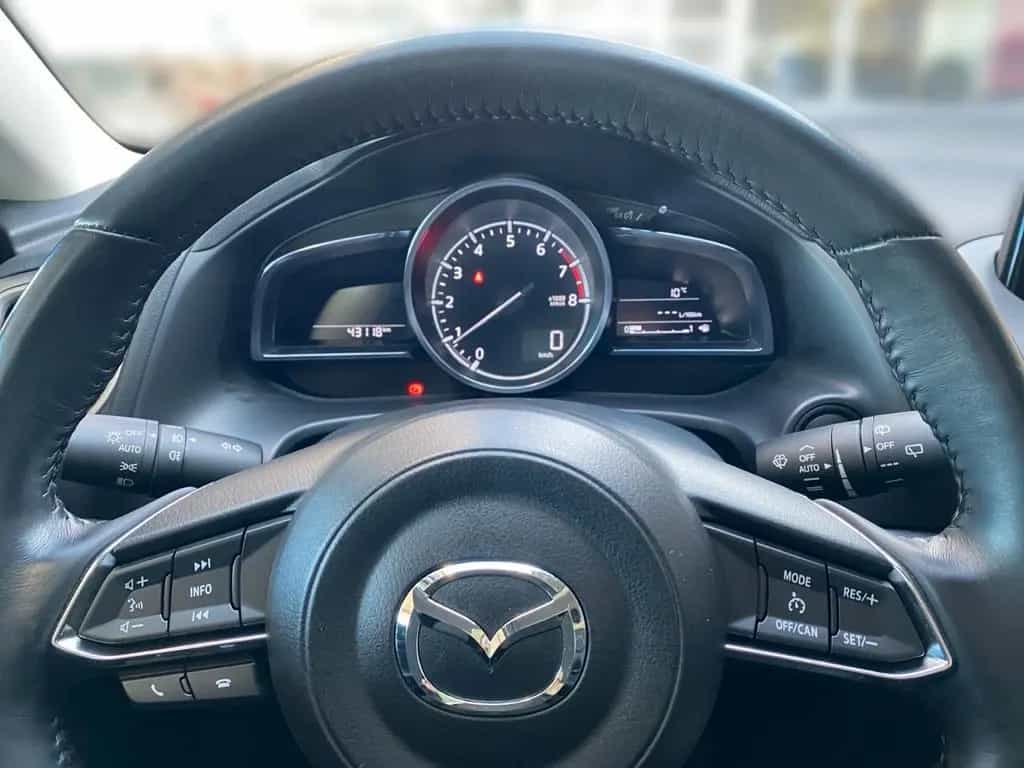 Mazda 3 Lim. Signature mit AHK, Navi, Kamera, Sitzhzng 11/2018-photo-6