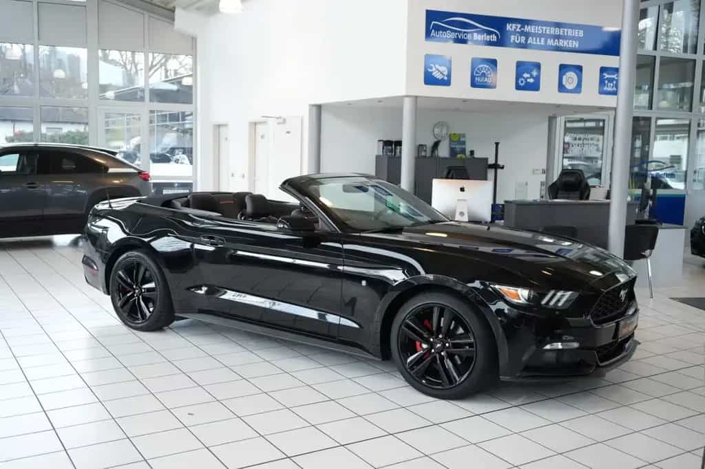 Ford Mustang 3.7l V6 Automatik 07/2015-photo-0
