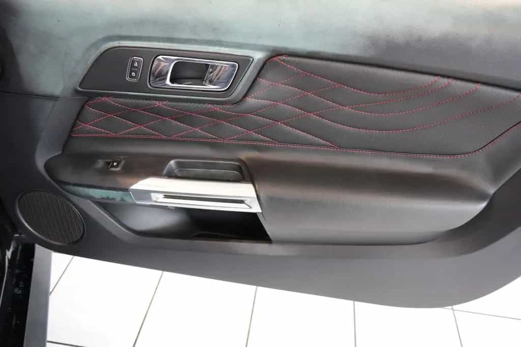 Ford Mustang 3.7l V6 Automatik 07/2015-photo-12