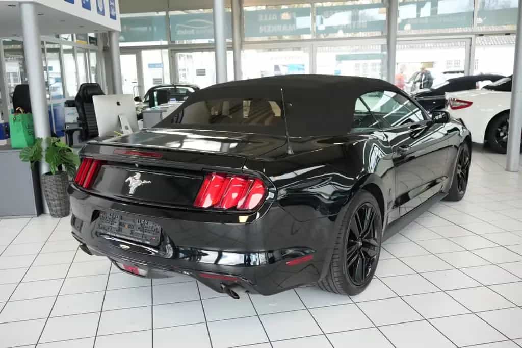 Ford Mustang 3.7l V6 Automatik 07/2015-photo-3