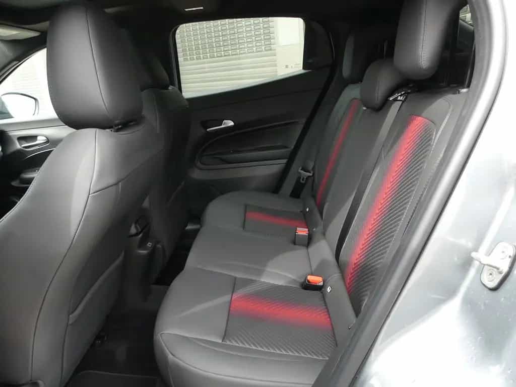 Alfa Romeo Junior IBRIDA TI 1.2 VGT 145PS DCT6 SCHIEBEDACH 05/2026-photo-10