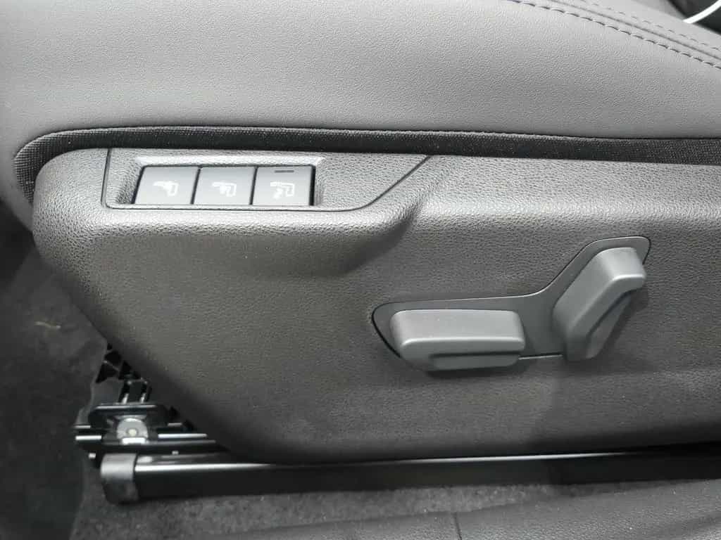 Alfa Romeo Junior IBRIDA TI 1.2 VGT 145PS DCT6 SCHIEBEDACH 05/2026-photo-15