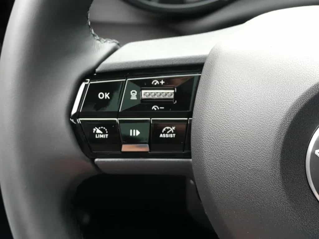 Alfa Romeo Junior IBRIDA TI 1.2 VGT 145PS DCT6 SCHIEBEDACH 05/2026-photo-21