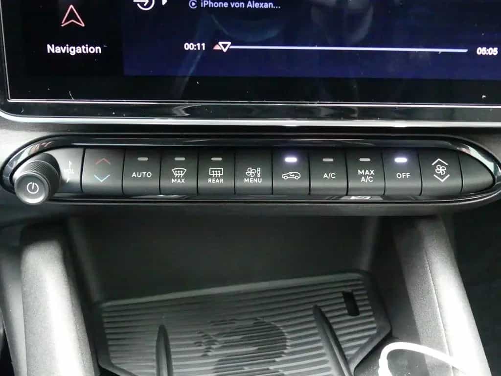 Alfa Romeo Junior IBRIDA TI 1.2 VGT 145PS DCT6 SCHIEBEDACH 05/2026-photo-31