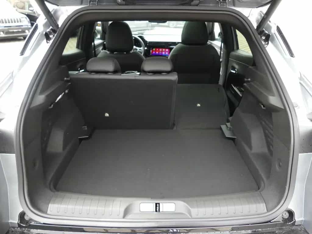 Alfa Romeo Junior IBRIDA TI 1.2 VGT 145PS DCT6 SCHIEBEDACH 05/2026-photo-36