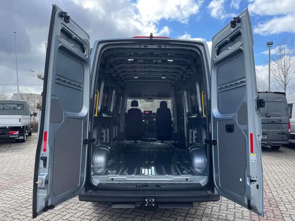 MAN TGE 3.200 L4H3 Kasten 4x4 CAMPER DREHSITZE AHK 03/2026-photo-37