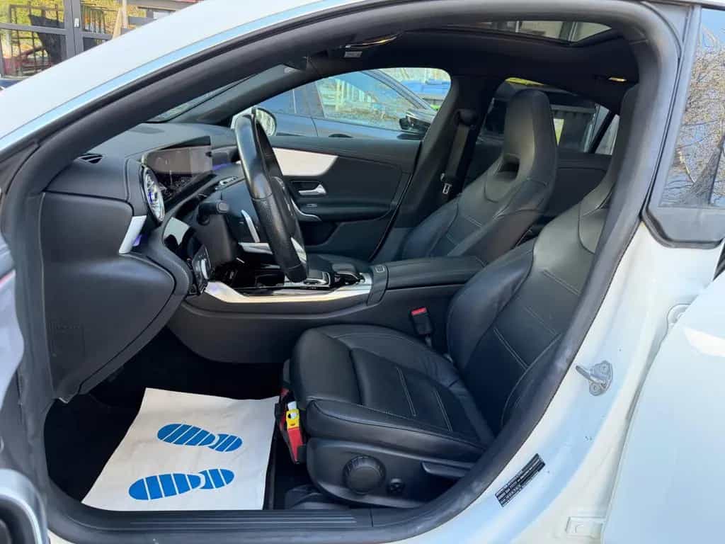 Mercedes-Benz CLA-Class 35 AMG 4Matic~PANO~MBUX~LEDER 12/2019-photo-11