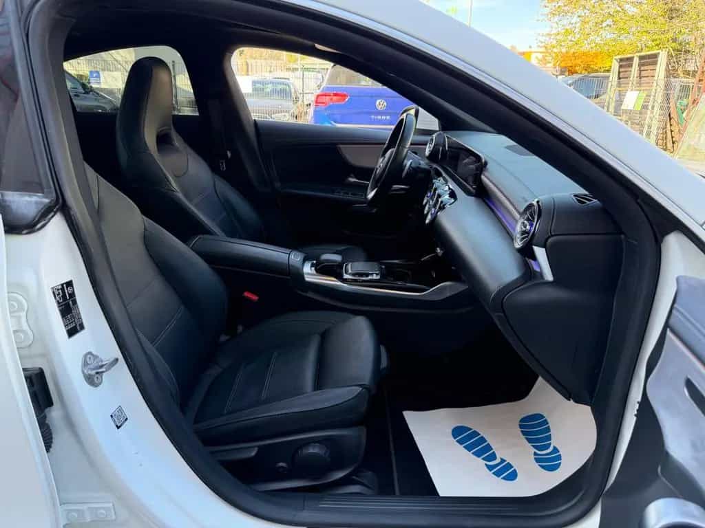 Mercedes-Benz CLA-Class 35 AMG 4Matic~PANO~MBUX~LEDER 12/2019-photo-15