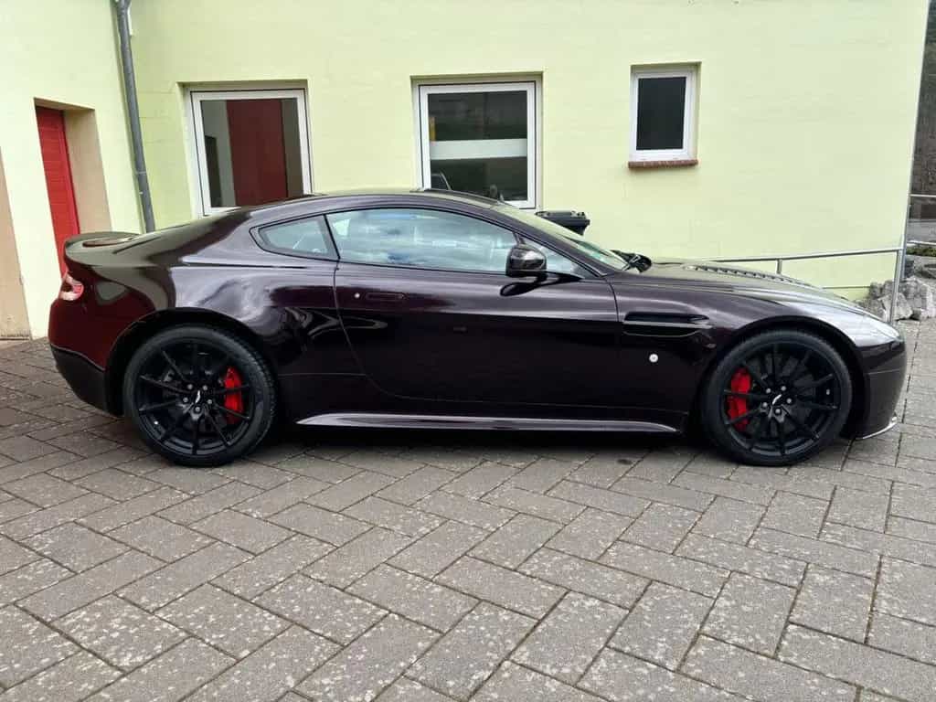 Aston Martin V12 Vantage 6.0 S Voll. Wertanlage Top Zustand 09/2014-photo-2