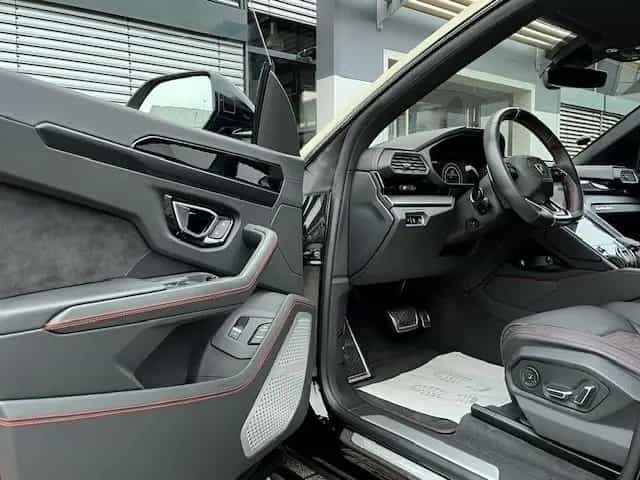 Lamborghini Urus HUD NIGHT VISION B&O 23" REAR SEAT-ENTER. 06/2021-photo-10