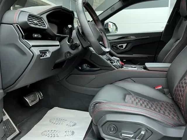 Lamborghini Urus HUD NIGHT VISION B&O 23" REAR SEAT-ENTER. 06/2021-photo-11