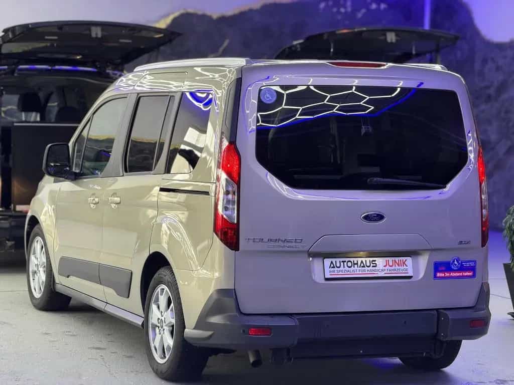 Ford Grand Tourneo Tourneo-Behindertengerecht-Rampe 08/2014-photo-10