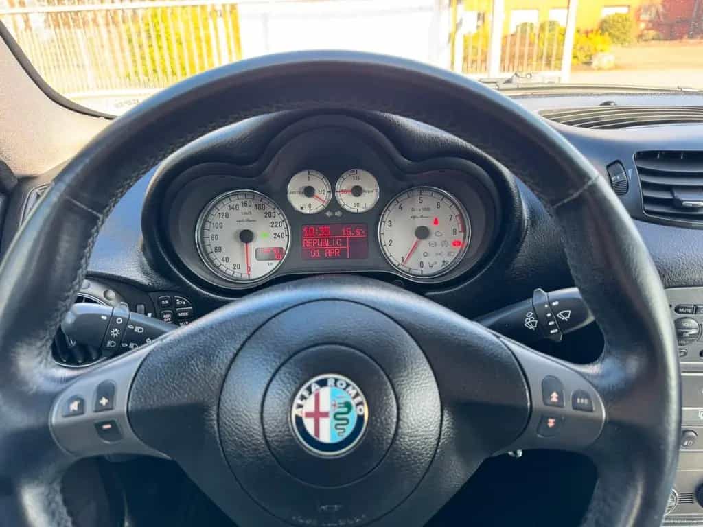 Alfa Romeo GT 2.0 16V JTS Distinctive 08/2009-photo-9
