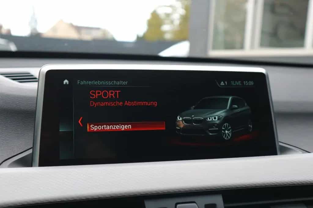 BMW X1 xDrive 25 d M Sport *2.HD/PANO/LEDER/HUD/AHK* 01/2018-photo-23
