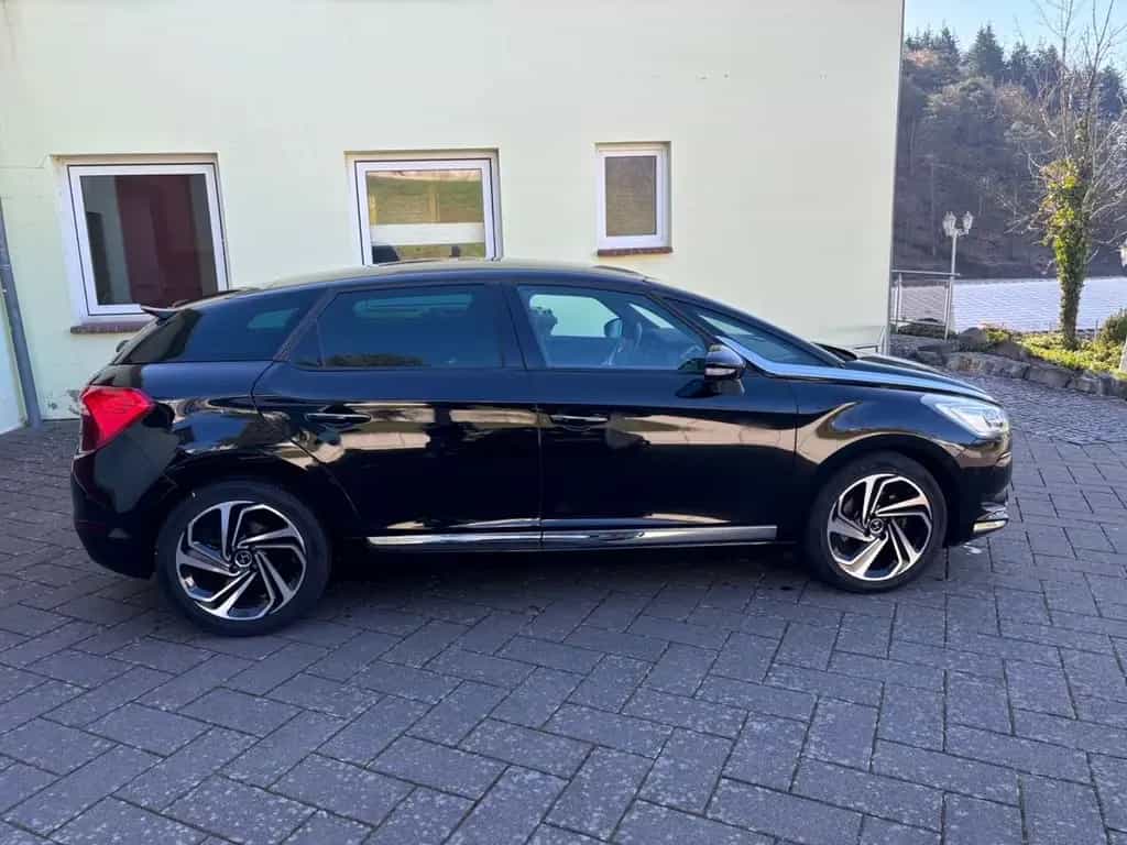 DS Automobiles DS5 DS 5 Leder Navi 1.Hand 78TKM 02/2018-photo-3