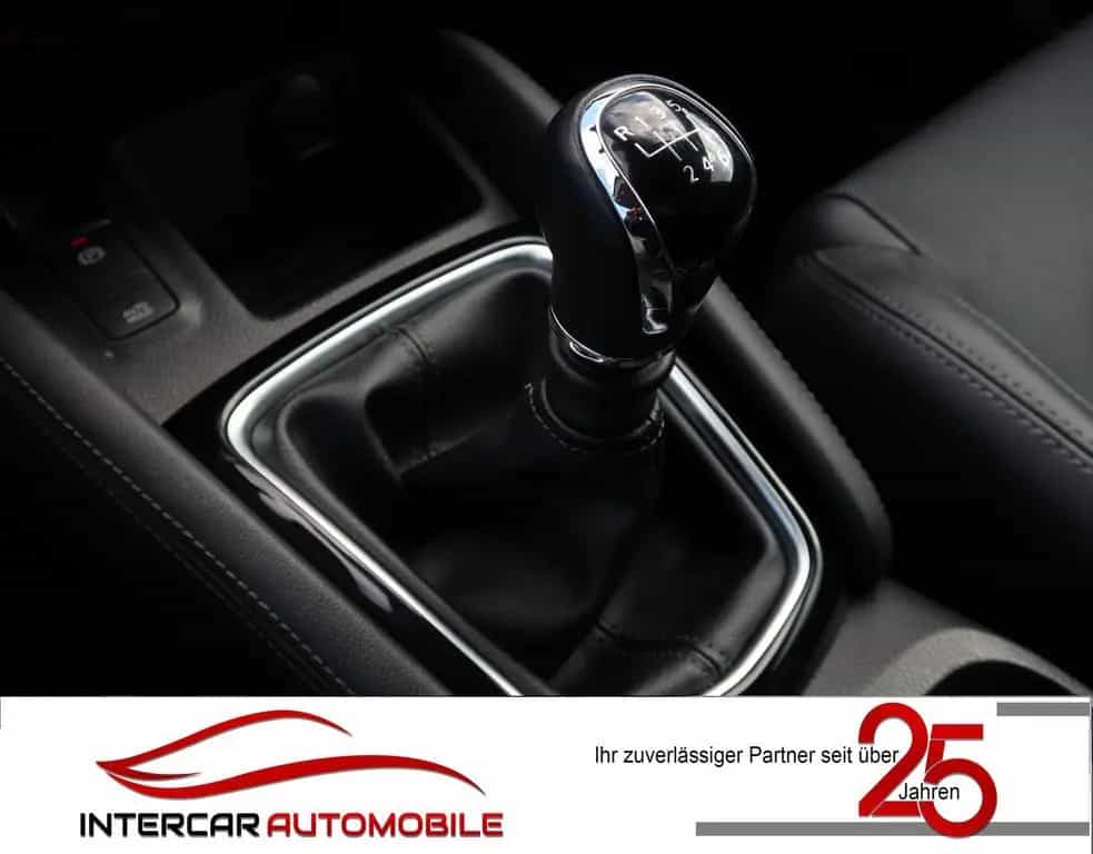 Nissan Qashqai Tekna 360° |1.Hand|Leder|Assistent P.| 03/2018-photo-9