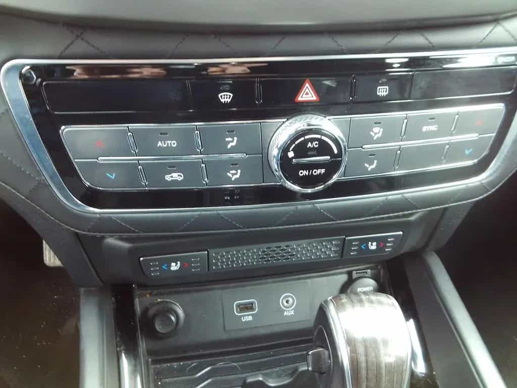 Ssangyong Rexton 2.2 Diesel e-XDi 4WD 07/2018-photo-11
