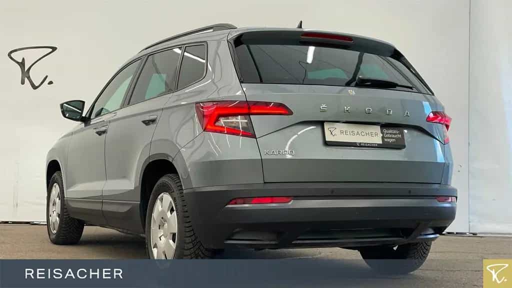 Skoda Karoq 1.5 TSI DSG AHK PDC LED KlimaA Navi 18" LM 12/2019-photo-1