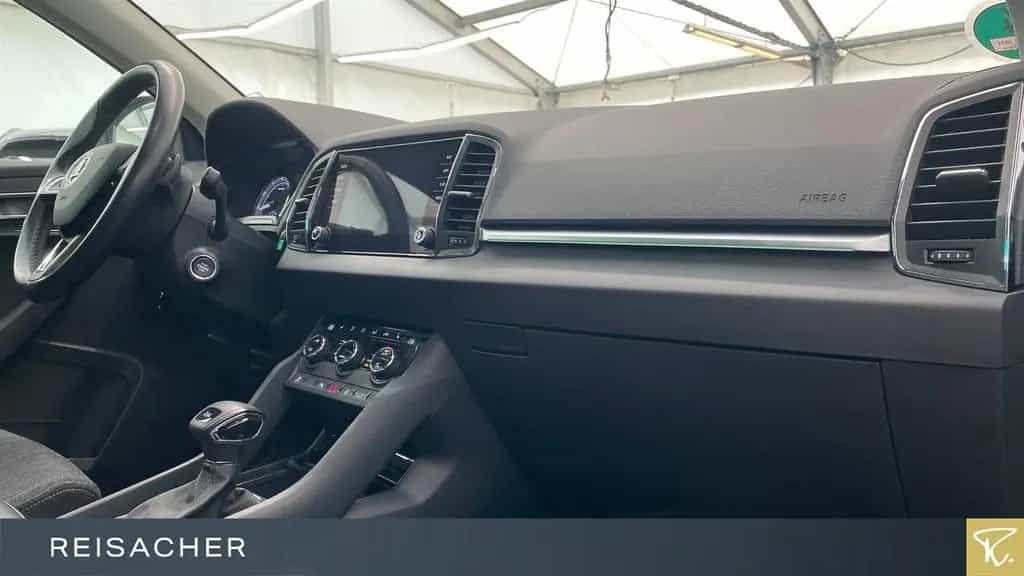 Skoda Karoq 1.5 TSI DSG AHK PDC LED KlimaA Navi 18" LM 12/2019-photo-12