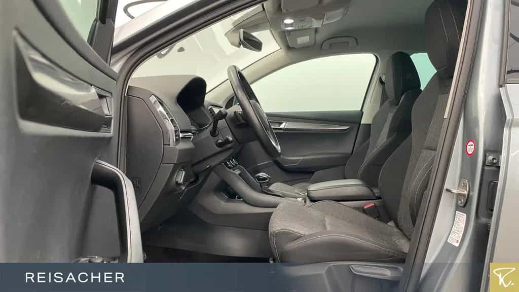 Skoda Karoq 1.5 TSI DSG AHK PDC LED KlimaA Navi 18" LM 12/2019-photo-3