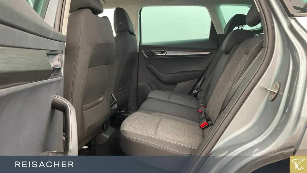 Skoda Karoq 1.5 TSI DSG AHK PDC LED KlimaA Navi 18" LM 12/2019-photo-7