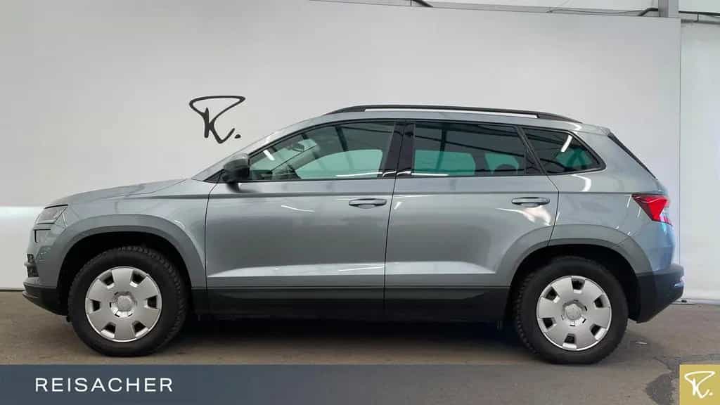 Skoda Karoq 1.5 TSI DSG AHK PDC LED KlimaA Navi 18" LM 12/2019-photo-8