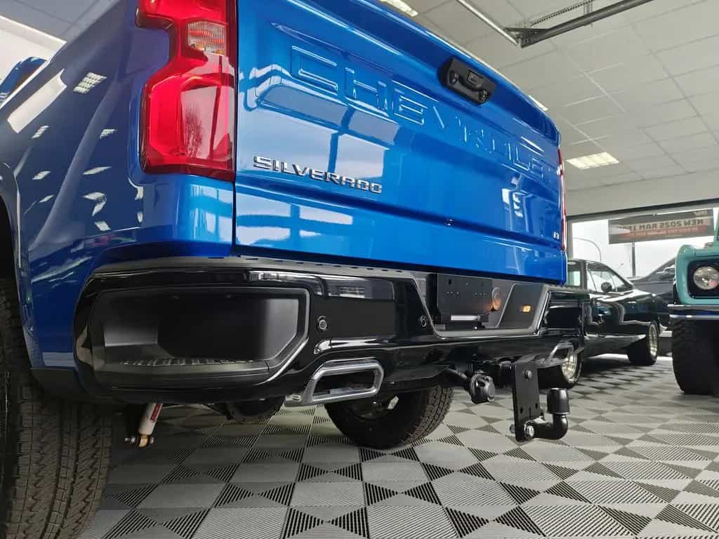 Chevrolet Silverado Trail Boss 4WD V8 2025 Z71 2LT LEDER S null-photo-16
