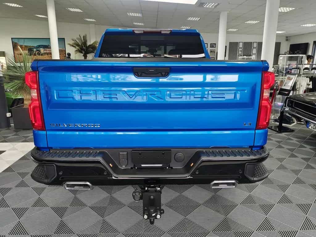 Chevrolet Silverado Trail Boss 4WD V8 2025 Z71 2LT LEDER S null-photo-2
