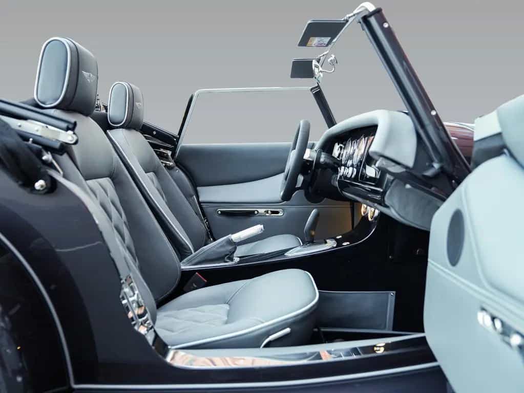 Morgan Plus 4 | Regal Grey | Touring Pack null-photo-17