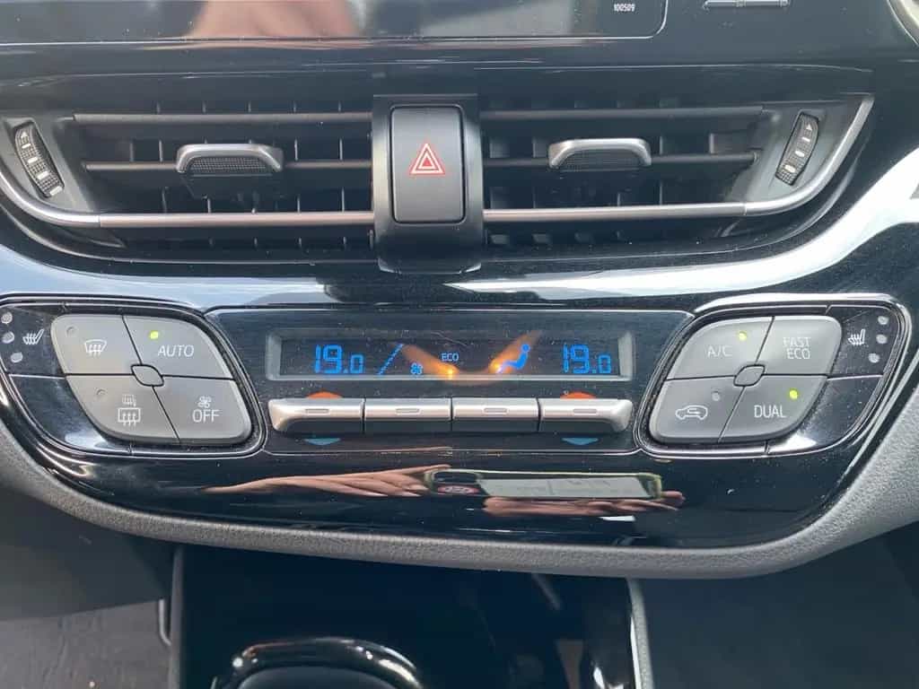 Toyota C-HR 1.2 Turbo Team D *ACC*CAM*SHZ*SmartKey*DAB* 03/2019-photo-27