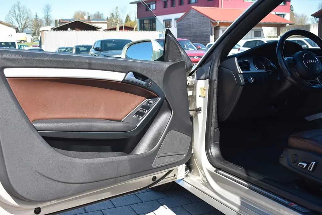 Audi A5 Cabriolet 3.0 TDI quattro S Line Selection 02/2015-photo-13