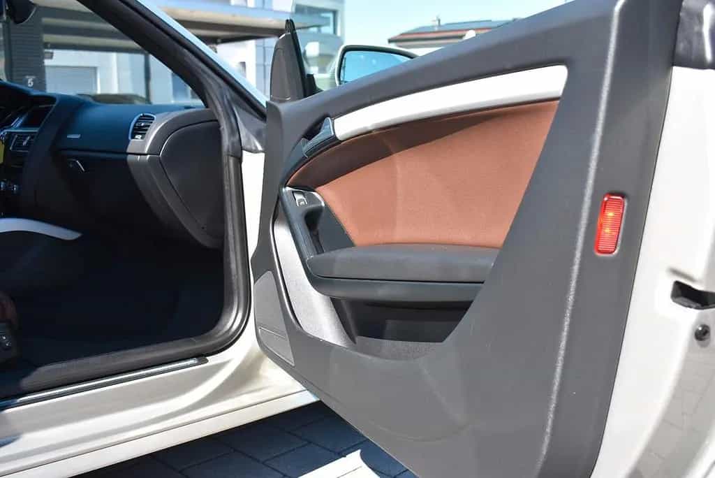 Audi A5 Cabriolet 3.0 TDI quattro S Line Selection 02/2015-photo-16