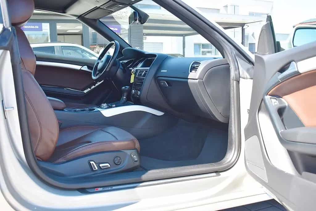 Audi A5 Cabriolet 3.0 TDI quattro S Line Selection 02/2015-photo-17