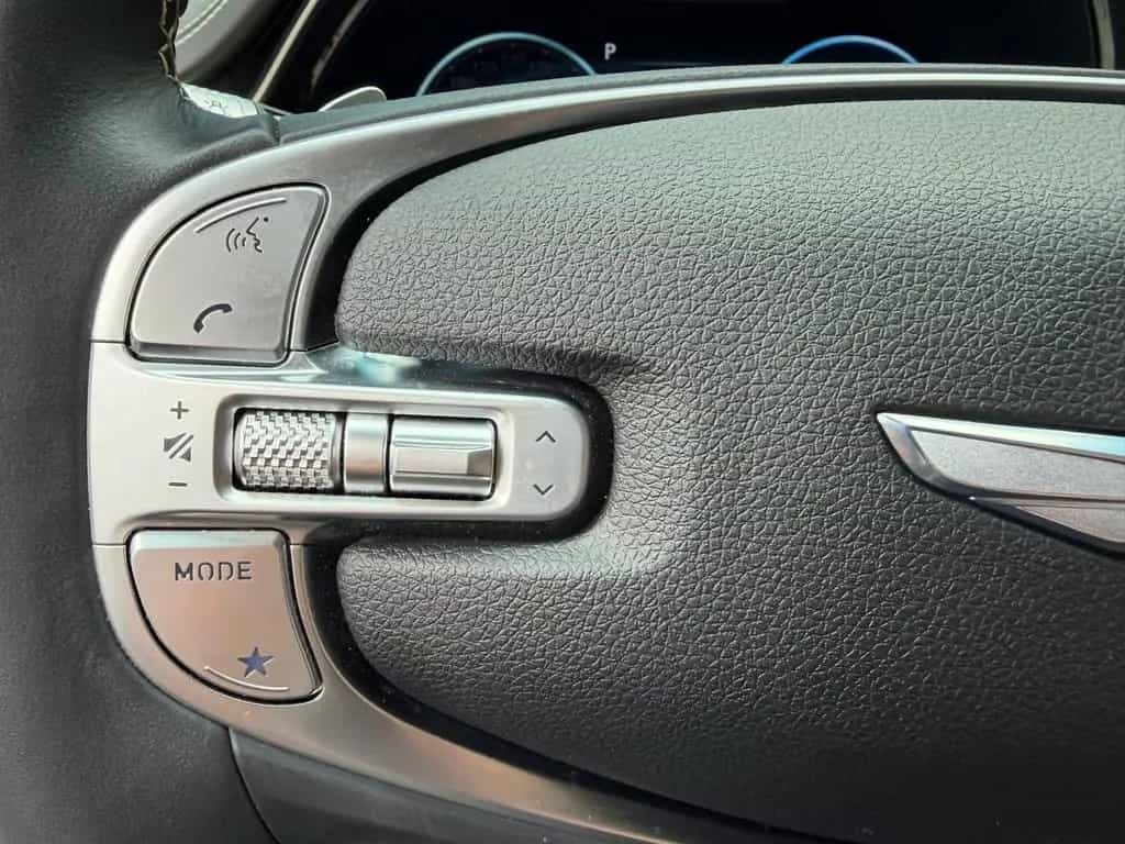 Genesis GV70 2.2 D 8AT AWD Luxury Pano Tech Lexicon Comf 11/2024-photo-14
