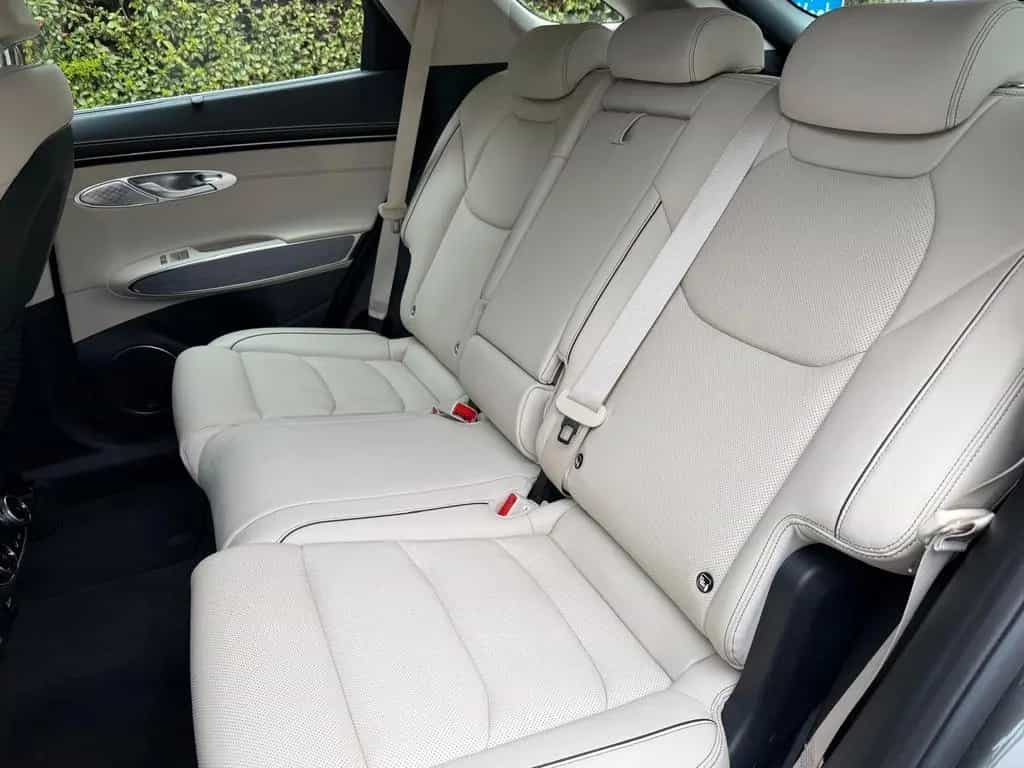 Genesis GV70 2.2 D 8AT AWD Luxury Pano Tech Lexicon Comf 11/2024-photo-7