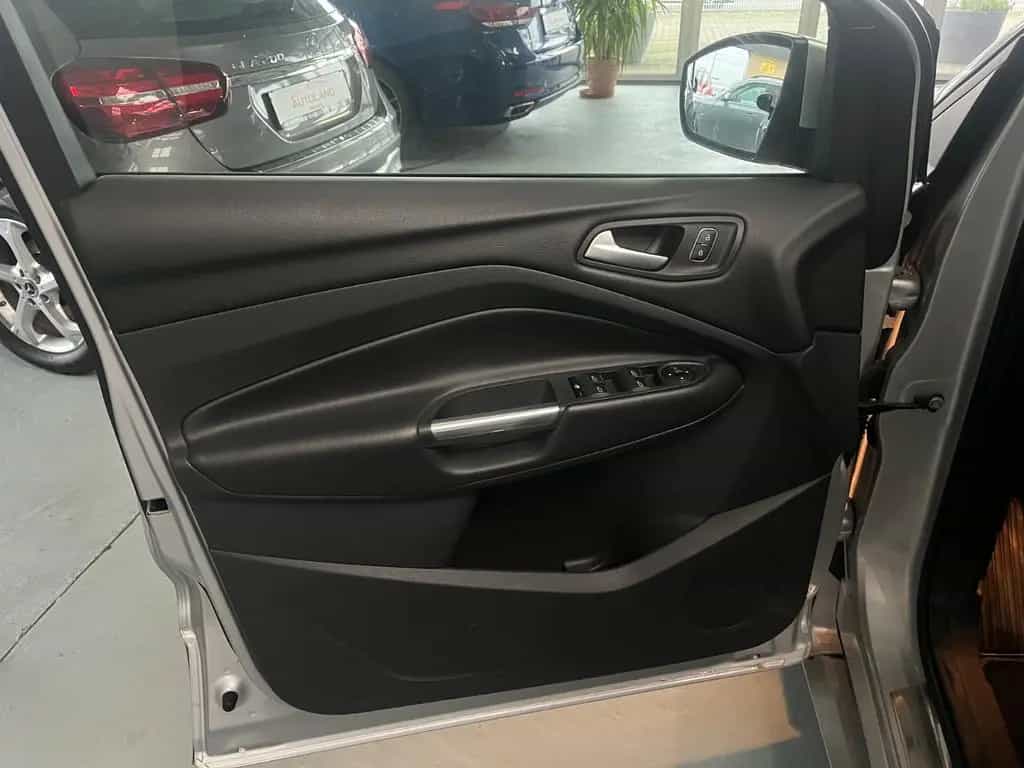 Ford Kuga 08/2019-photo-10