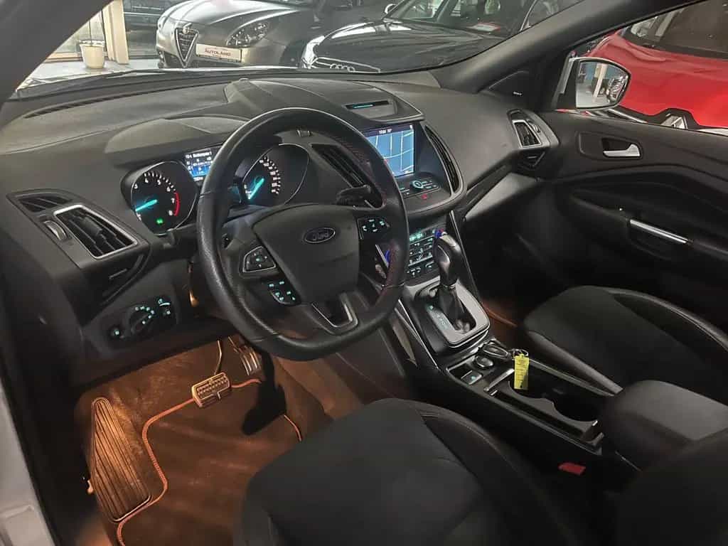 Ford Kuga 08/2019-photo-11