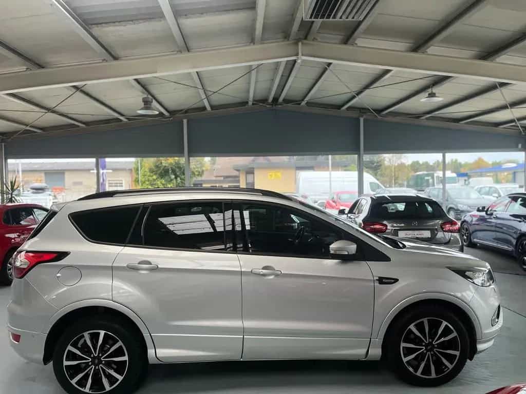 Ford Kuga 08/2019-photo-3