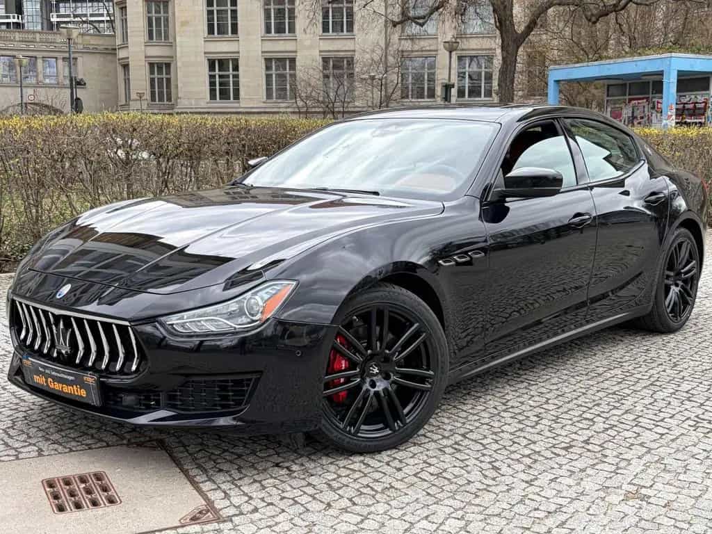 Maserati Ghibli Ghibli S BLACK EDITION. 20z Kamera 07/2018-photo-9