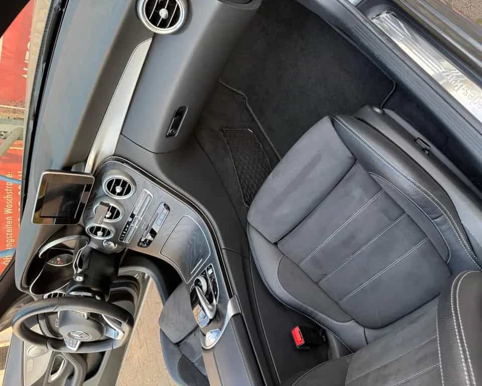 Mercedes-Benz C-Class 180 Edition 1 Cabrio 03/2017-photo-10
