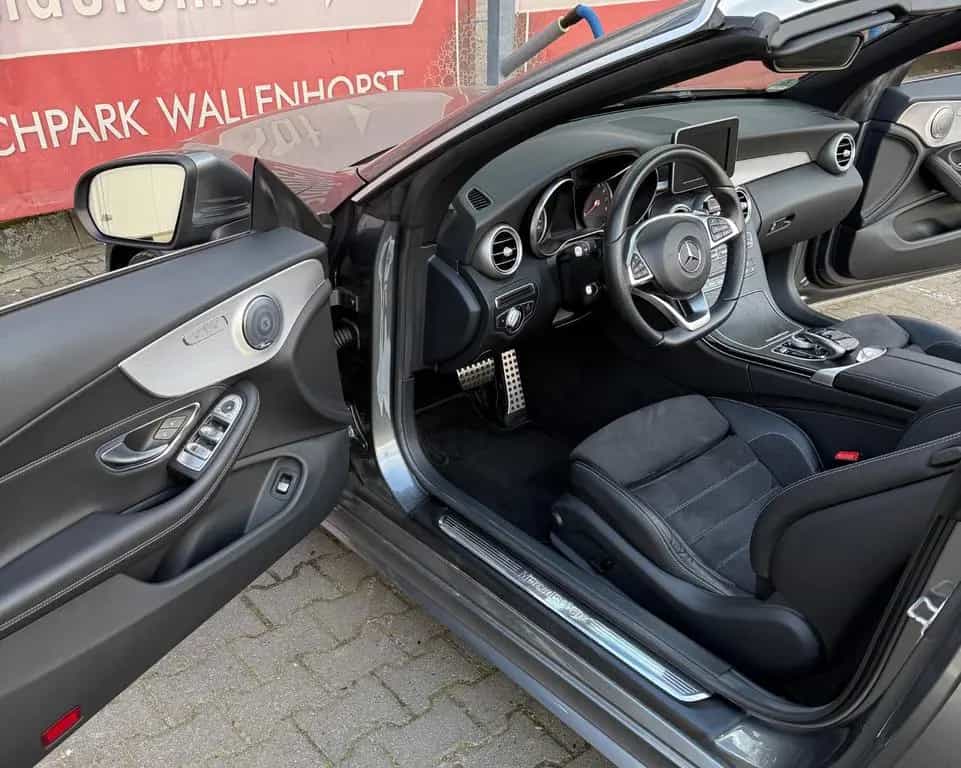 Mercedes-Benz C-Class 180 Edition 1 Cabrio 03/2017-photo-3