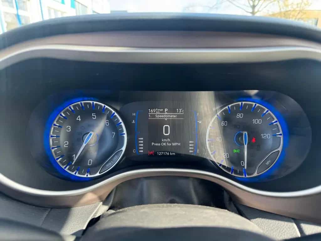 Chrysler Pacifica Voyager,Garantie,Neu TÜV, 07/2021-photo-14